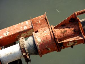 1219342_rusty_pipeline.jpg