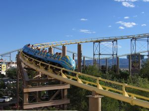 rollercoaster-in-motion-711249-m.jpg